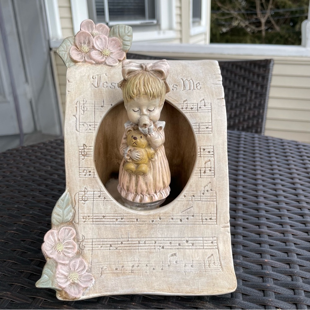 Artisan Crafted Jesus Loves Me Music Box